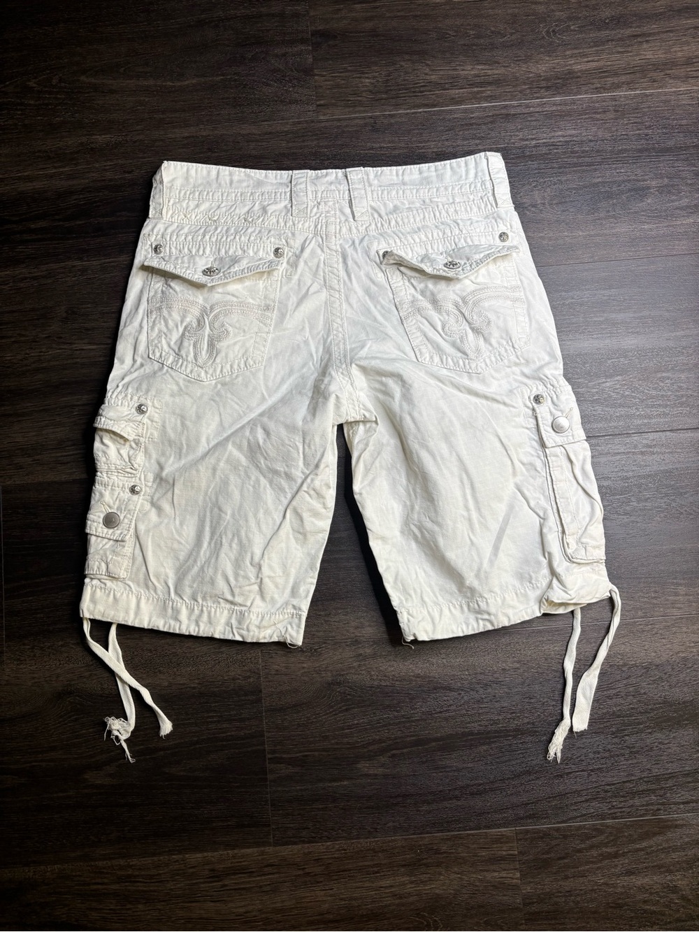 Rock Revival Cargo Shorts Mens 32x24 White Utility Pockets Y2K Emo Grunge Biker - Picture 4 of 7